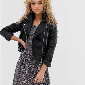 NWT New Look Cropped PU Jacket, Black